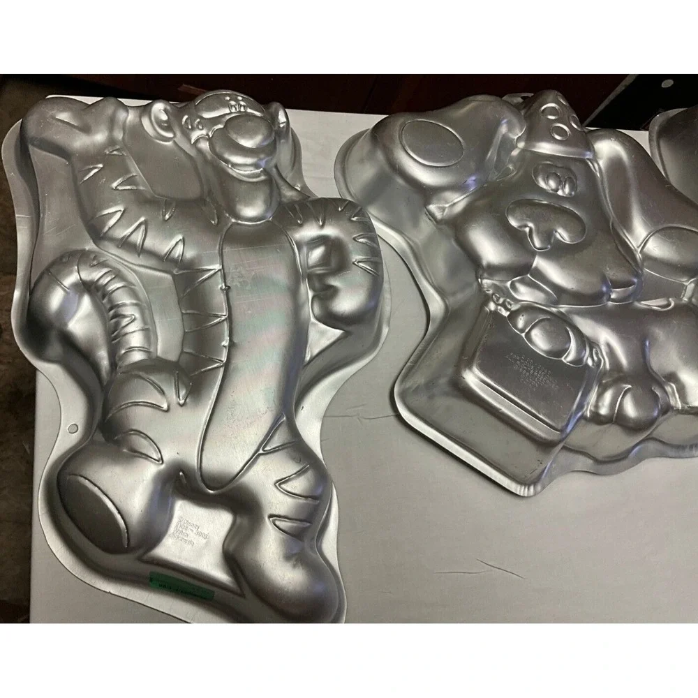Lot of 10 vintage character cake pans, all new, see below for details, rare find